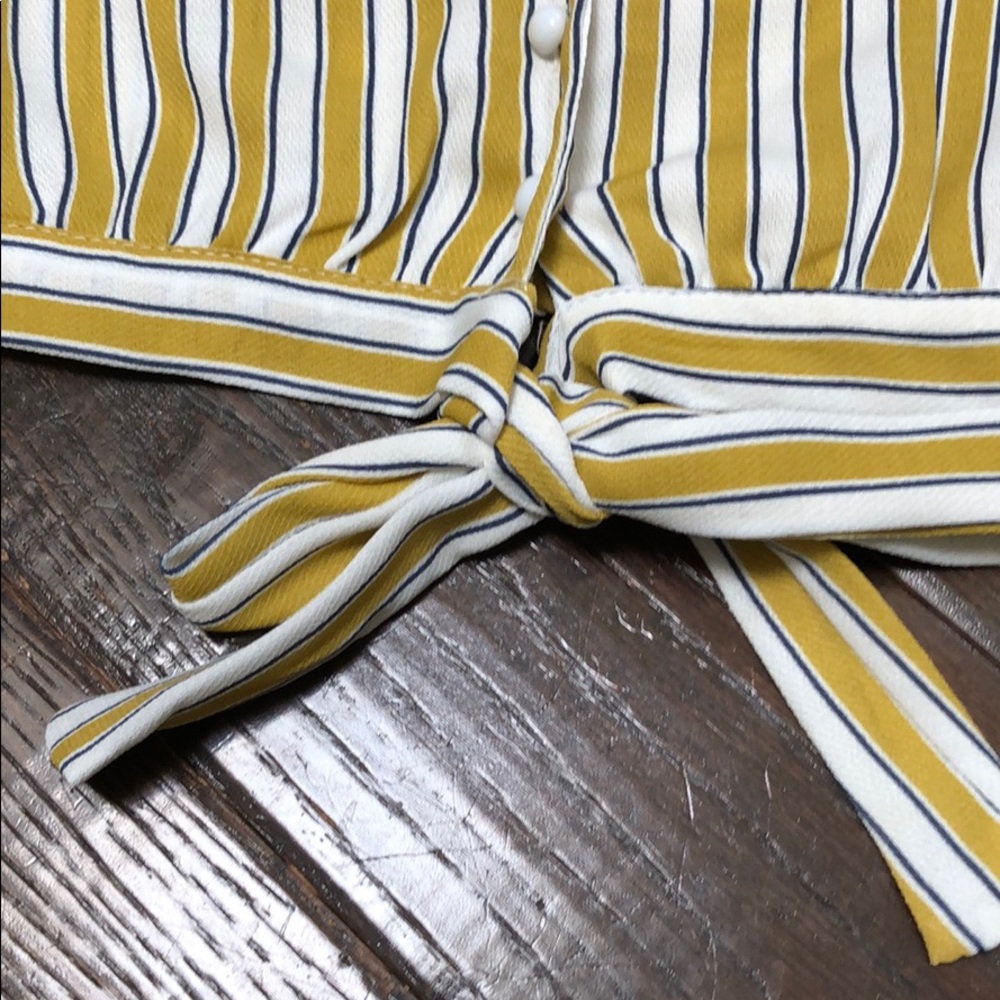 Boutique top - Picture 4 of 5